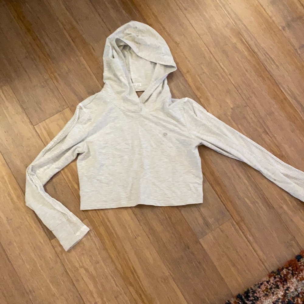 Light Grey Cropped Workout Pullover